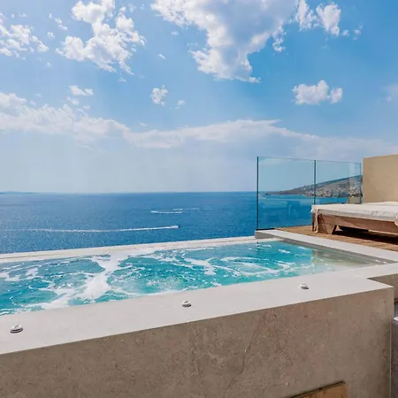 The Sky Collection & Penthouses * Sarandë