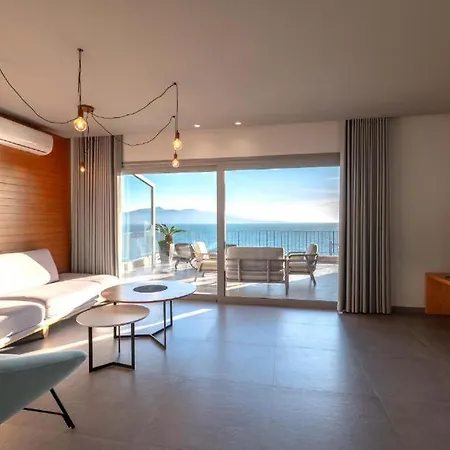 The Sky Collection & Penthouses * Sarandë